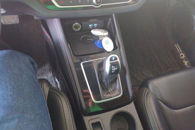 比亚迪 宋 2020款 经典版 1.5T 自动精英型局部细节18