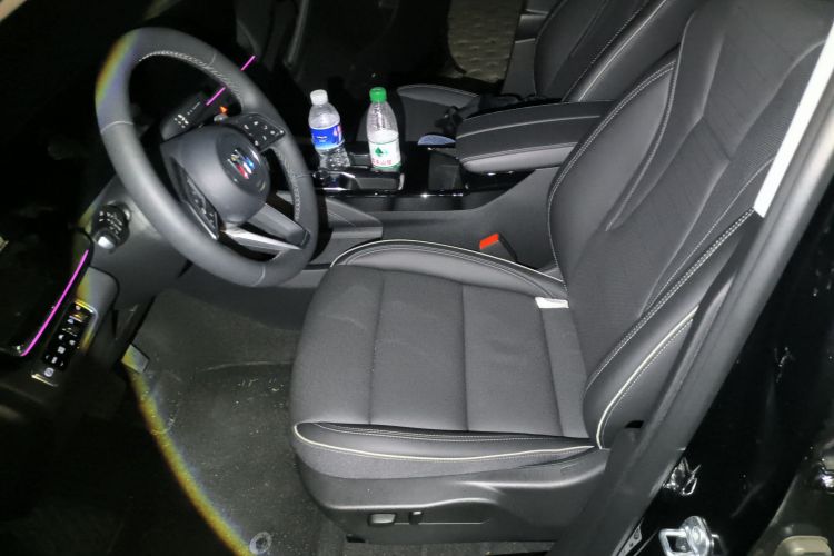 别克 2025款 昂科威Plus 28T 两驱白金版中控内饰19