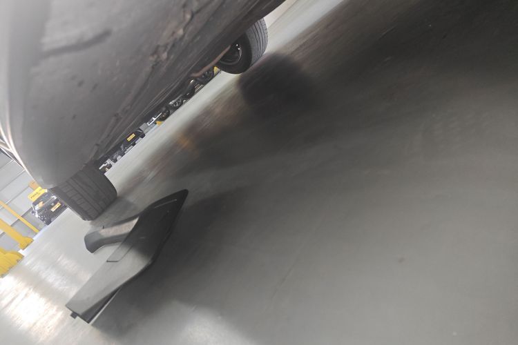 奔驰GLC 2020款 改款 GLC 300 L 4MATIC 动感型局部细节9001