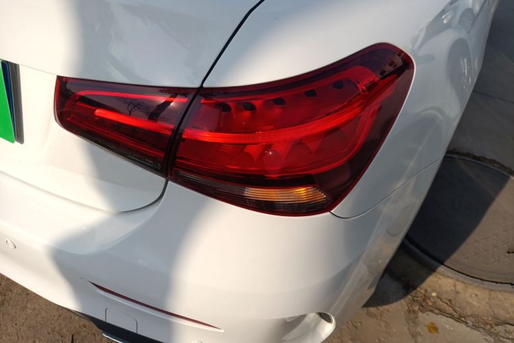 奔驰A级 2020款 改款 A 180 L 运动轿车特殊配置车身外观6006