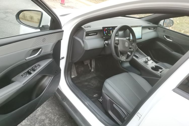 比亚迪 秦PLUS 2025款 DM-i 智驾版 55KM领先型中控内饰20