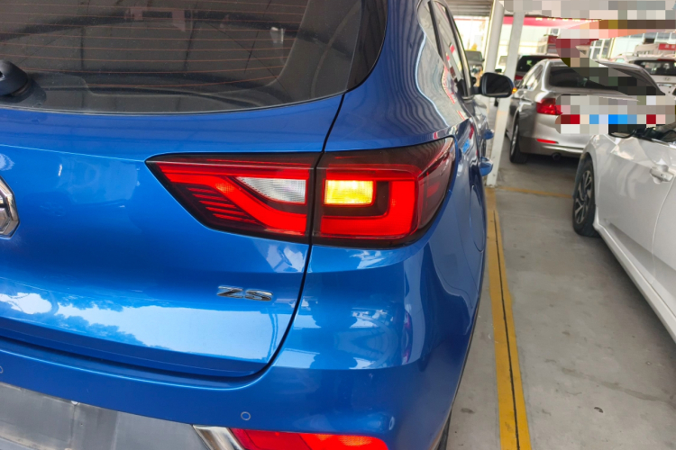 名爵ZS 2017款 1.5L 手动舒适版车身外观9