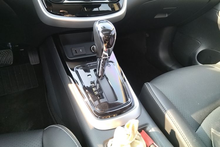 日产 骐达TIIDA 2024款 1.6L CVT智行版中控内饰18