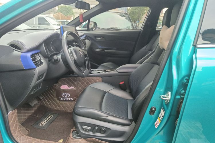 丰田C-HR 2020款 2.0L 豪华版局部细节19