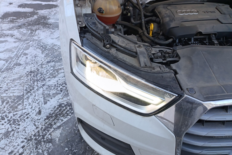 奥迪Q3 2016款 35 TFSI quattro 全时四驱风尚型车身外观8