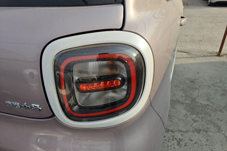 奔腾小马 2026款 222km 萌趣马 Plus车身外观9