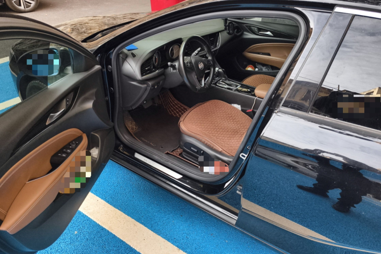 别克 君威 2019款 20T 豪华型 国VI中控内饰20