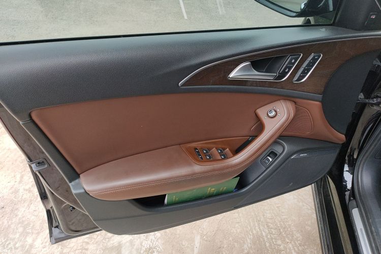 奥迪A6L 2016款 50 TFSI quattro 尊享型中控内饰7007