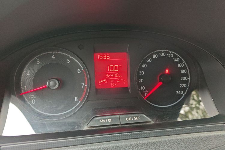 大众 桑塔纳 2016款 1.6L 手动风尚版中控内饰15