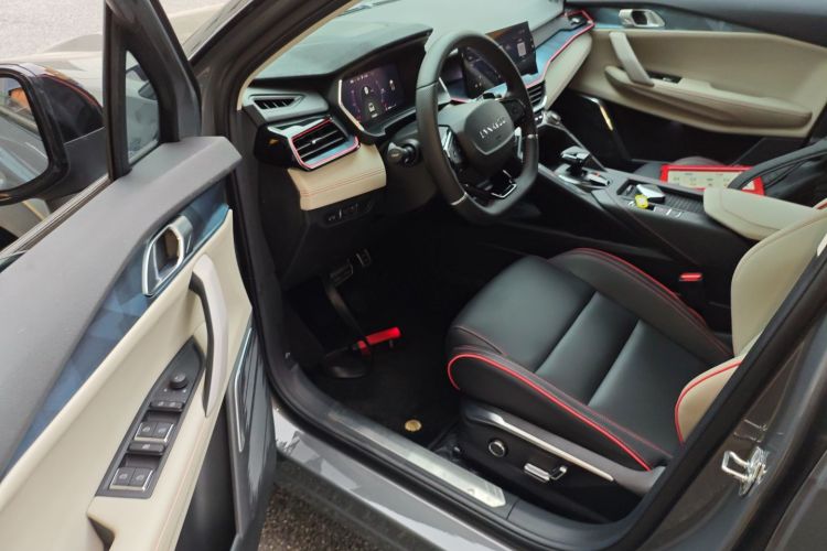 领克06 2020款 1.5T 耀Halo中控内饰7003