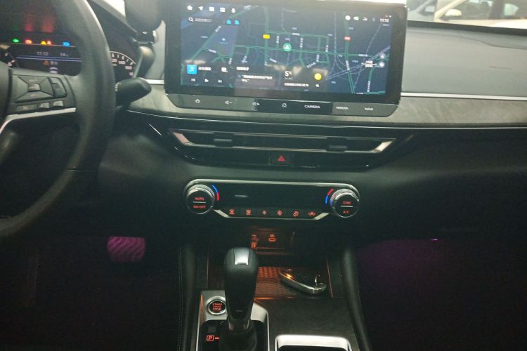 日产 天籁 2022款 2.0L XL-TLS 悦享版中控内饰16