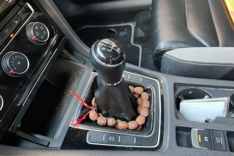 大众 高尔夫 2016款 1.4TSI 手动R-Line中控内饰18