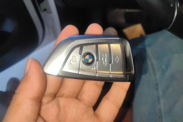 宝马X5 2022款 xDrive 30Li M运动套装中控内饰7001