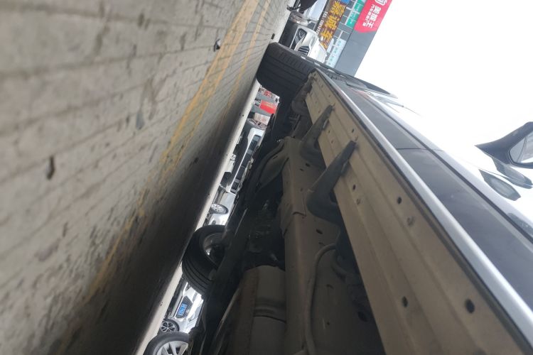 上汽大通MAXUS D90 2017款 2.0T 自动四驱 天狼星局部细节9002