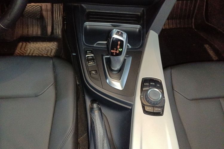 宝马3系 2016款 316Li 时尚型局部细节18