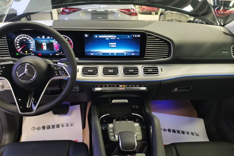 奔驰GLE轿跑 2024款 GLE 350 4MATIC 轿跑SUV 时尚型中控内饰16