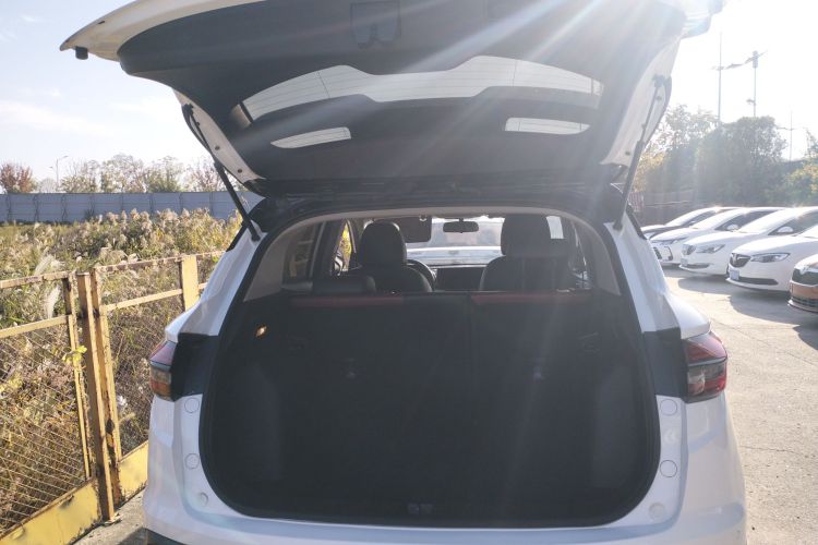 吉利汽车 缤越 2021款 1.4T DCT钻石版机舱底盘23