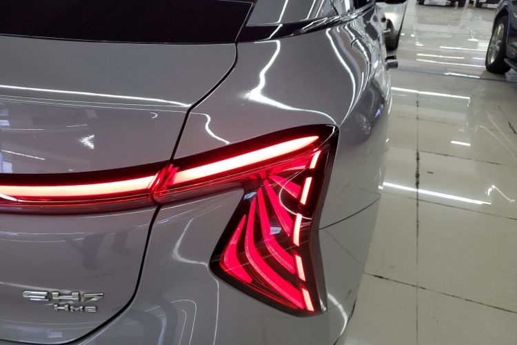 红旗EH7 2024款 690 Pro车身外观9