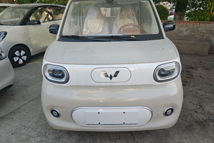 五菱汽车 宏光MINIEV 2024款 第三代 215km 青春版车身外观2