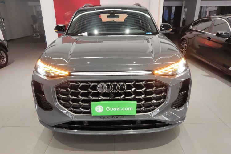 奥迪Q6 2023款 45 TFSI quattro 齐云型 飞骑套装车身外观2