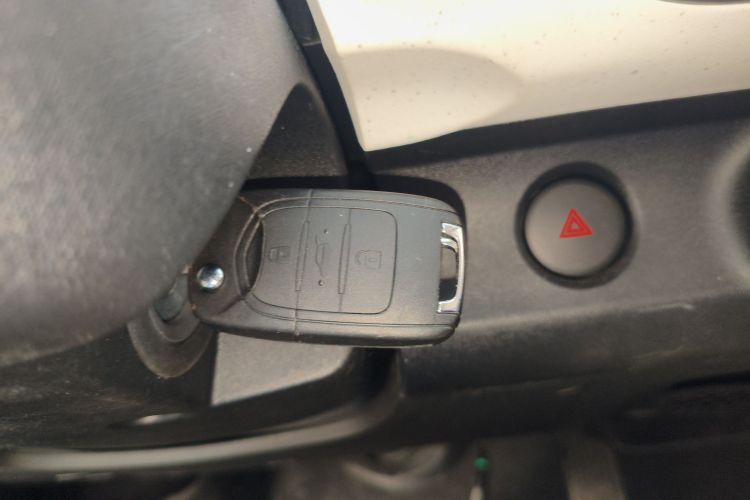 五菱汽车 宏光MINIEV 2024款 第三代 215km 青春版中控内饰11