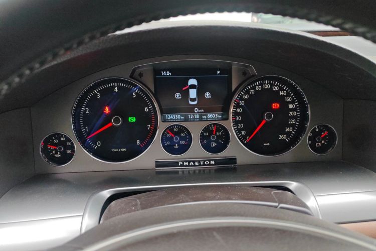 大众 辉腾 2012款 3.0L 商务型中控内饰14