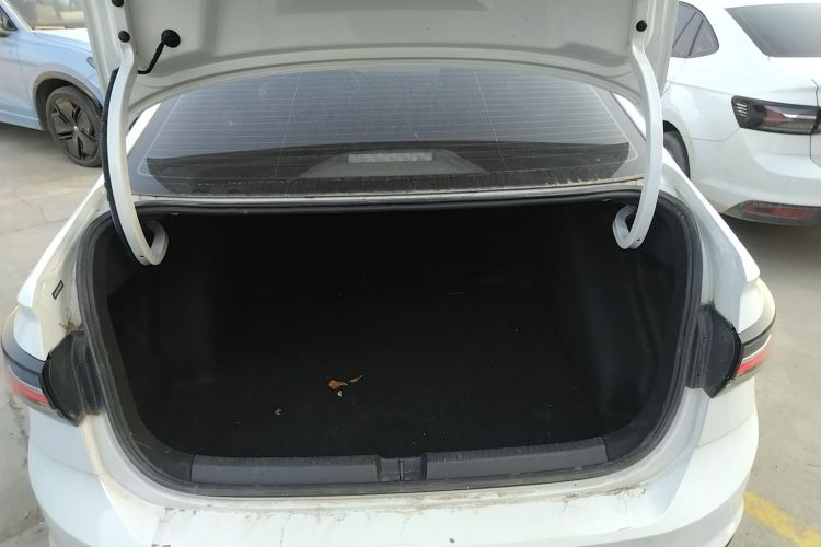 大众 朗逸 2023款 新锐 1.5L 自动新逸版机舱底盘23