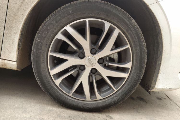 吉利汽车 帝豪 2023款 第4代冠军版 1.5L 手动豪华型车身外观10