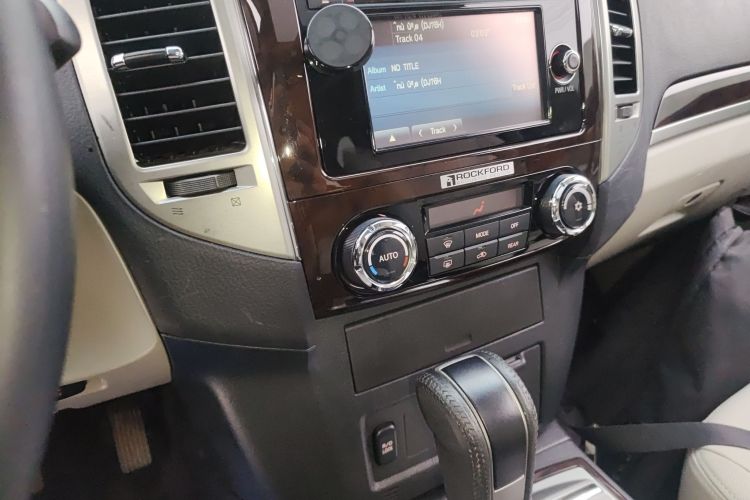 三菱 帕杰罗（平行进口） 局部细节16