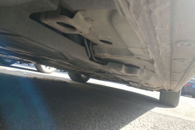 别克 君威 2021款 552T 精英型局部细节9002