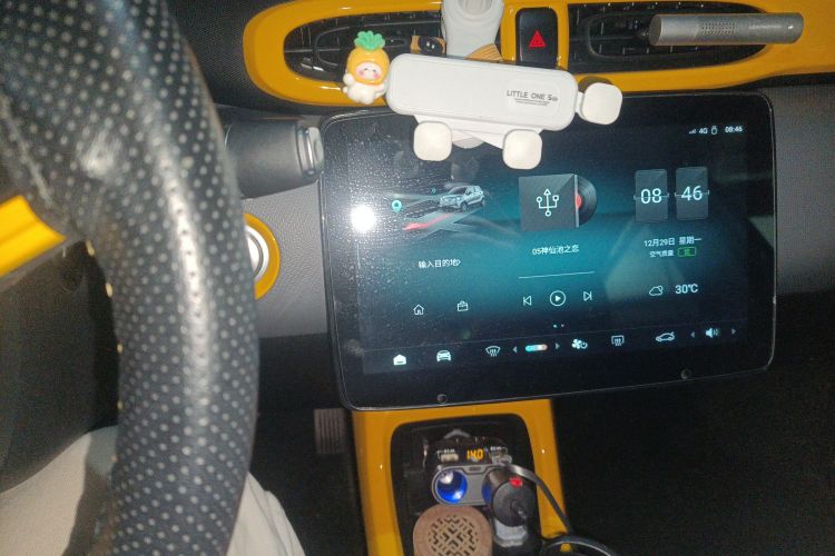 零跑汽车 零跑T03 2021款 400轻享版 三元锂中控内饰16