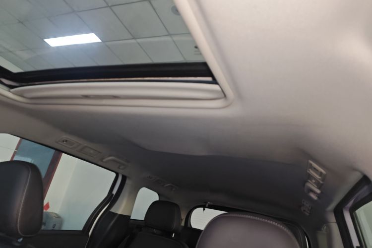 广汽传祺 传祺M8 2023款 领秀系列 390T 豪华版中控内饰22