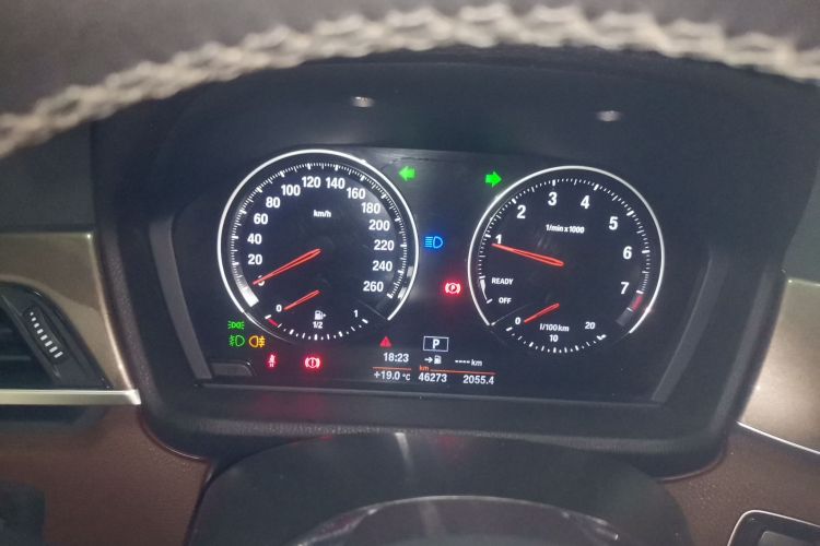 宝马X1 2019款 sDrive18Li 尊享型中控内饰14