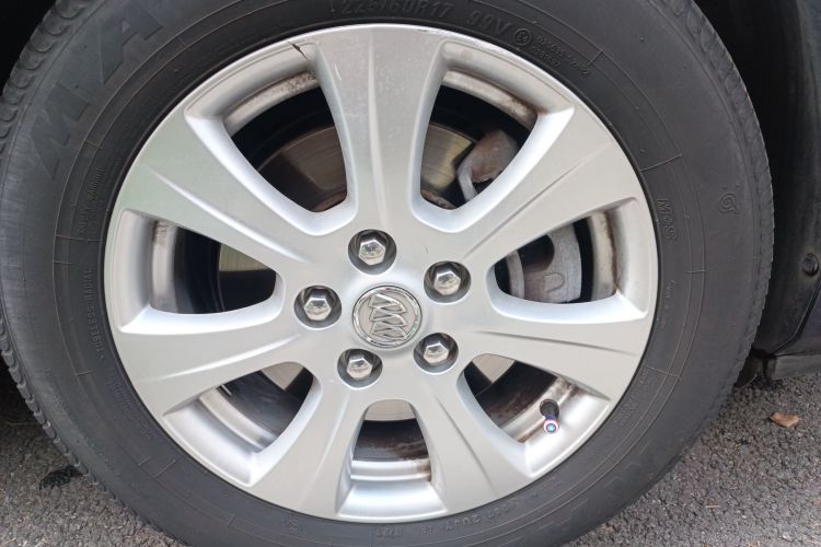 别克GL8 2014款 3.0L XT豪华商务旗舰版车身外观6007