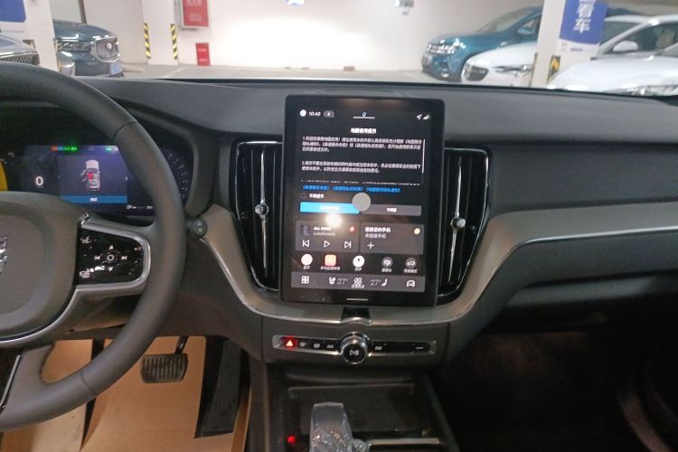 沃尔沃XC60 2026款 B5 四驱智逸豪华版中控内饰16