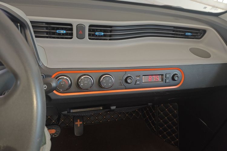 五菱汽车 宏光MINIEV 2022款 轻松款 磷酸铁锂中控内饰16