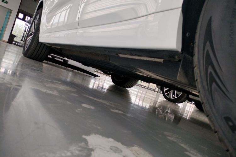 理想汽车 理想L6 2024款 Max机舱底盘30