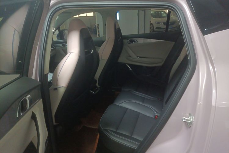 领克06 2021款 1.5T Shero粉色特别版中控内饰21