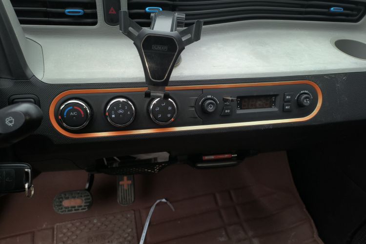 五菱汽车 宏光MINIEV 2020款 自在款 三元锂中控内饰16