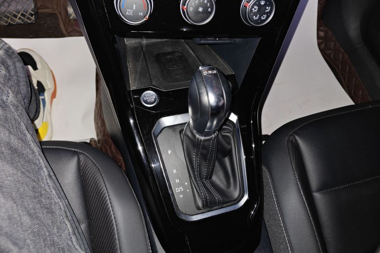 大众 T-ROC探歌 2020款 280TSI DSG两驱舒适型中控内饰18