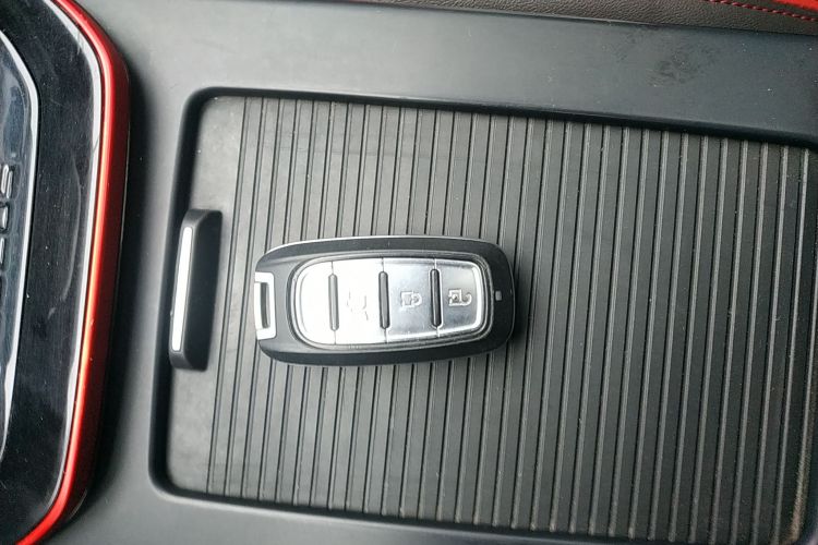 东风风神 奕炫 2021款 230T 自动追影骑士版中控内饰7001