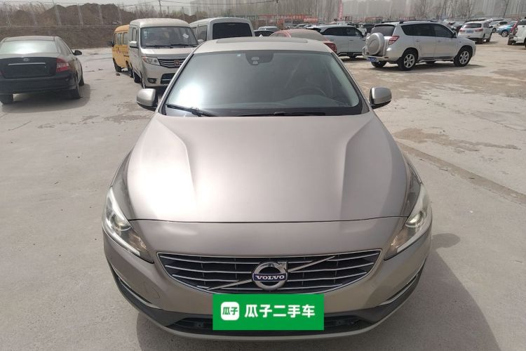 沃尔沃S60 2016款 S60L T5 智驭版车身外观2