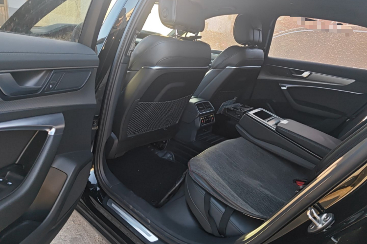 奥迪A6L 2019款 45 TFSI quattro 臻选动感型中控内饰21