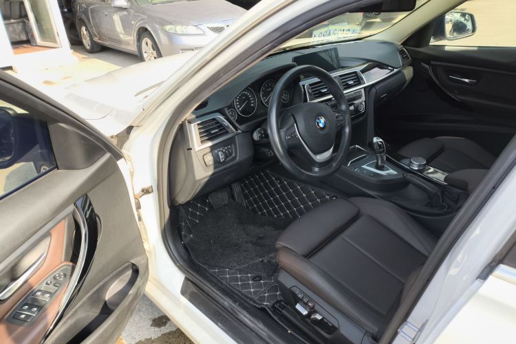 宝马3系 2019款 320Li 时尚型中控内饰20