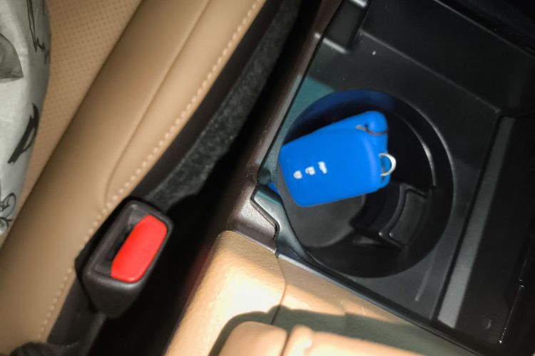 雷克萨斯ES 2015款 200 精英版中控内饰11