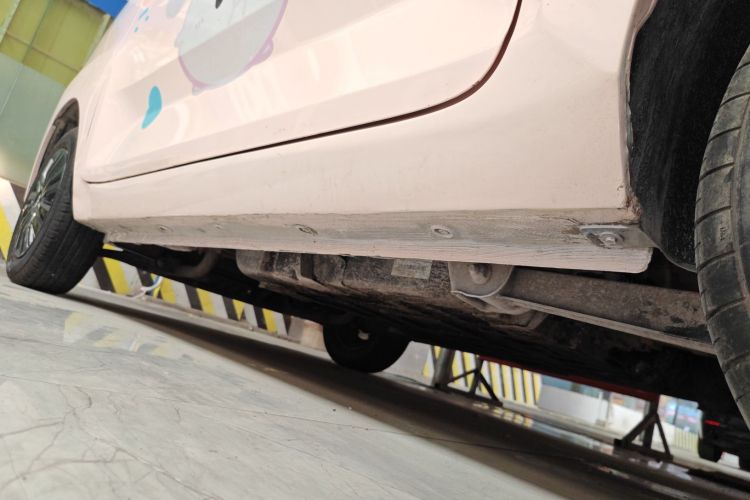 五菱汽车 宏光MINIEV 2021款 马卡龙臻享款 磷酸铁锂机舱底盘30