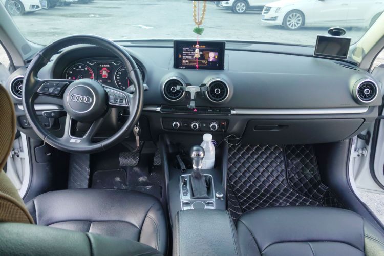 奥迪A3 2020款 Sportback 35 TFSI 进取型 国VI中控内饰12