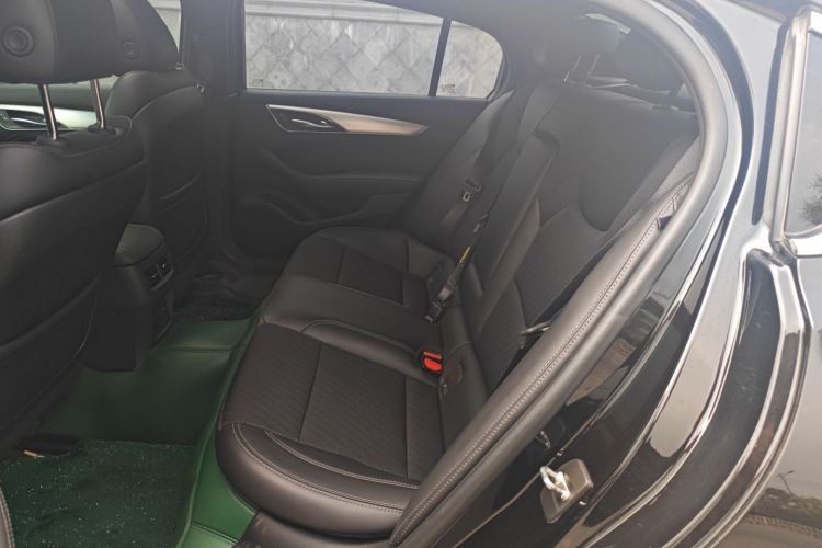 凯迪拉克CT5 2022款 28T 风尚型中控内饰21