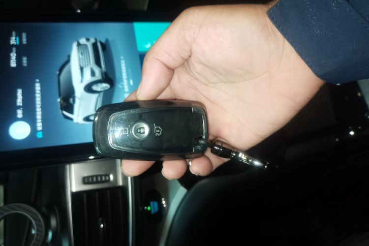 福特 探险者 2020款 EcoBoost 285 四驱风尚版 6座中控内饰11