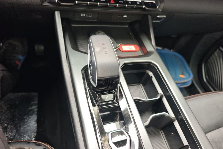 吉利汽车 豪越L 2024款 2.0T DCT尊贵型中控内饰18